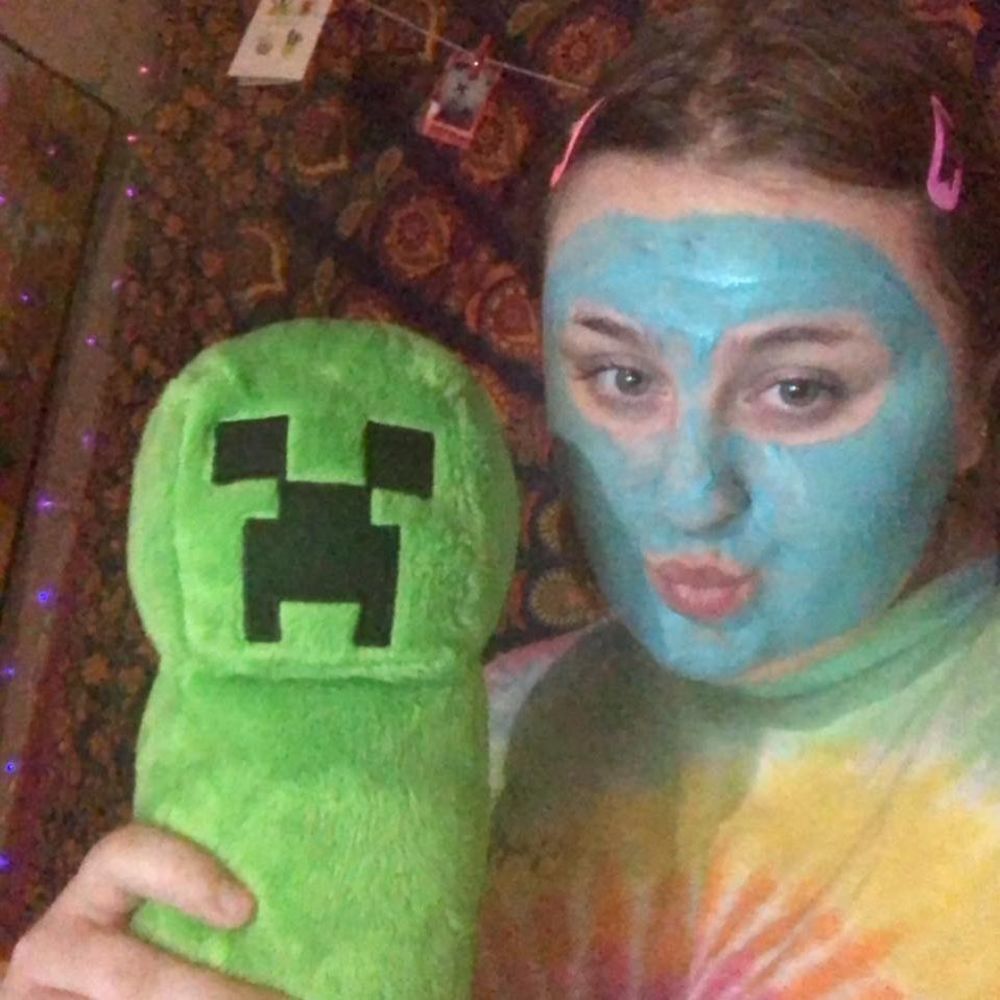 Meet your Posher, Abigail